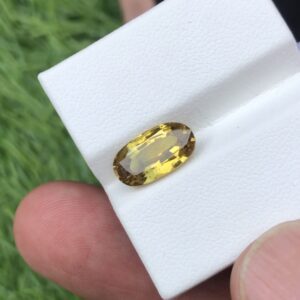 Sapphire yellow certified gemstone natural color no heat 3.68 CT size 12.05×6.61×4.75mm