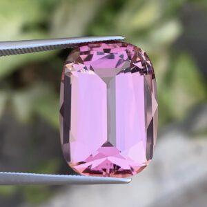 HOT PINK TOURMALINE LOOSE GEMSTONE BIG CANDY FROM AFGHANISTAN NO HEAT 28.3 CTS  SIZE 21.9*15.35*10.95MM