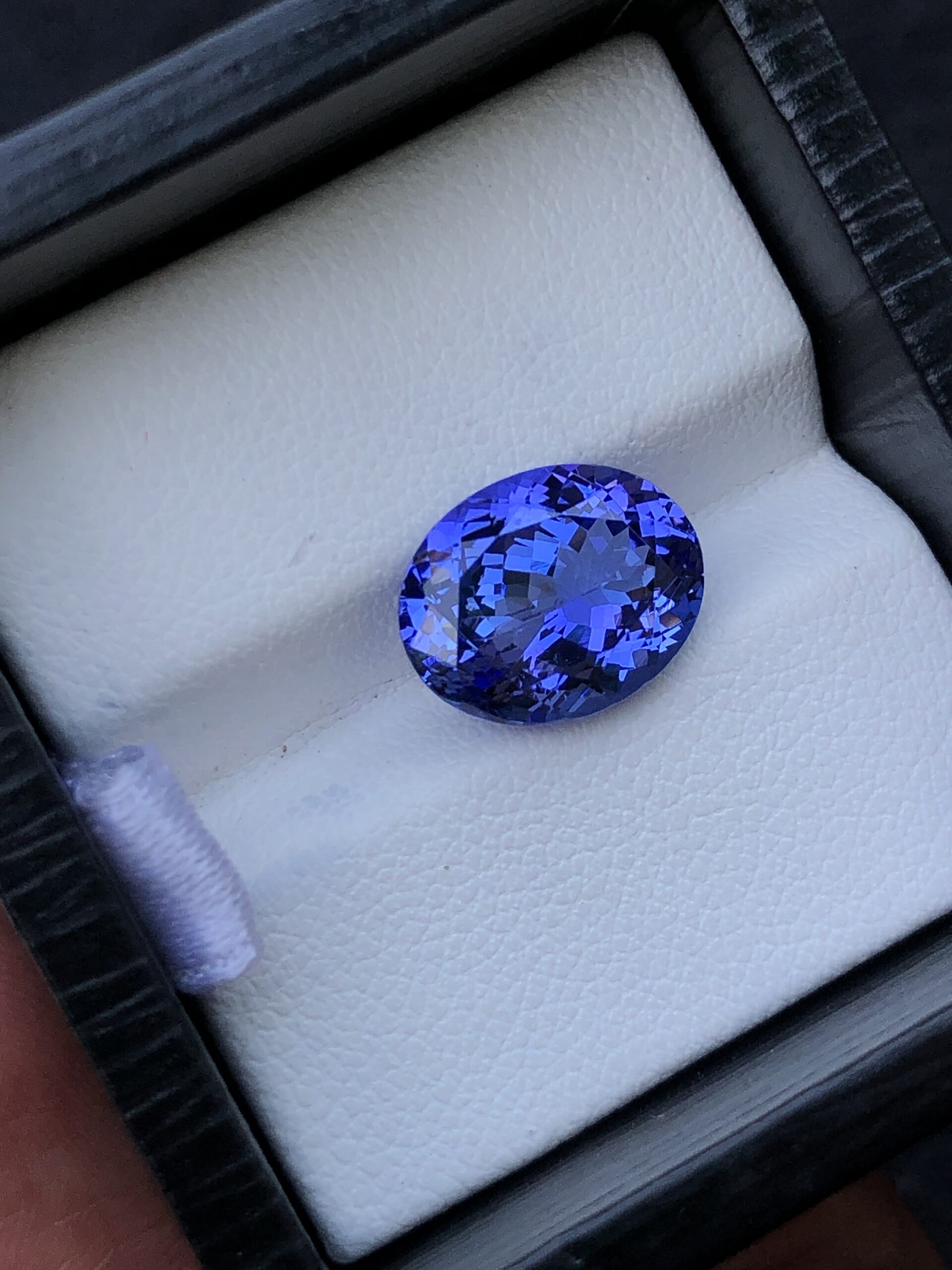 TANZANITE OVAL GEM