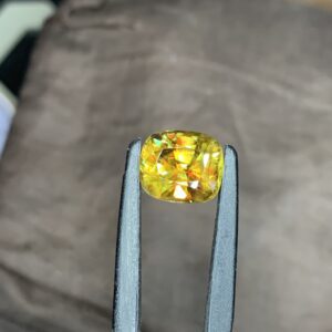 sphene titanite stone loose natural multi colors dispursion weight 6.7 carats size 11.7×10.2×7.38mm