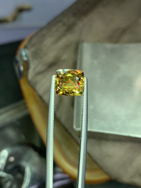 sphene titanite gemstone