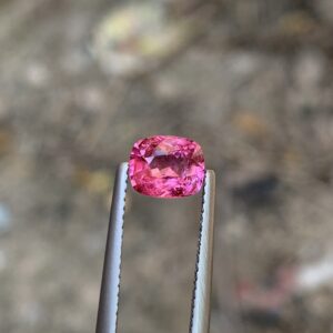 mahenge spinel gemstone loose bubble gum pink color WEIGHT 1.55 carats size 7.38×6.25×3.95mm